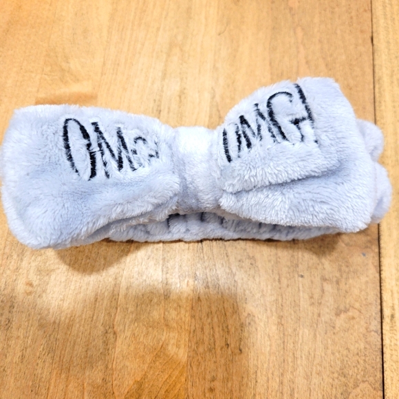 Fuzzy "OMG" Head Band - Picture 2 of 2